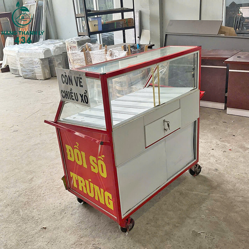 Tủ Bán Vé Số Có Bánh Xe Cũ 1M16X60CMX1M16 Mặt Kính tu-ban-ve-so-co-banh-xe-cu-de-di-chuyen-nhieu-vi-tri-1 Tủ Bán Vé Số Có Bánh Xe Cũ 1M16X60CMX1M16 Mặt Kính