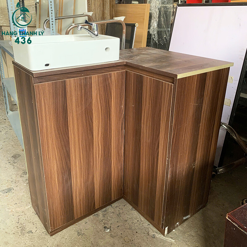 Tủ Lavabo Cũ Màu Vân Gỗ Nâu tu-lavabo-cu-mau-van-go-nau-1 Tủ Lavabo Cũ Màu Vân Gỗ Nâu