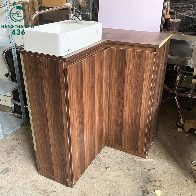 Tủ Lavabo Cũ Màu Vân Gỗ Nâu tu-lavabo-cu-mau-van-go-nau-2 Tủ Lavabo Cũ Màu Vân Gỗ Nâu