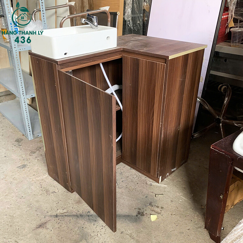 Tủ Lavabo Cũ Màu Vân Gỗ Nâu tu-lavabo-cu-mau-van-go-nau-4 Tủ Lavabo Cũ Màu Vân Gỗ Nâu