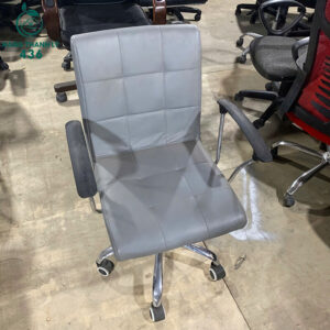 ghe-xoay-van-phong-cu-mau-xam-ho-tro-tu-the-ngoi-chuan-1-300x300 Mua Bán Bàn Ghế Cũ, Nội Thất Cũ Tại TPHCM  