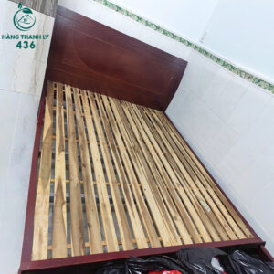 giuong-ngu-go-cu-1m6x2m-van-go-do-nau-2-300x300 Mua Bán Bàn Ghế Cũ, Nội Thất Cũ Tại TPHCM  