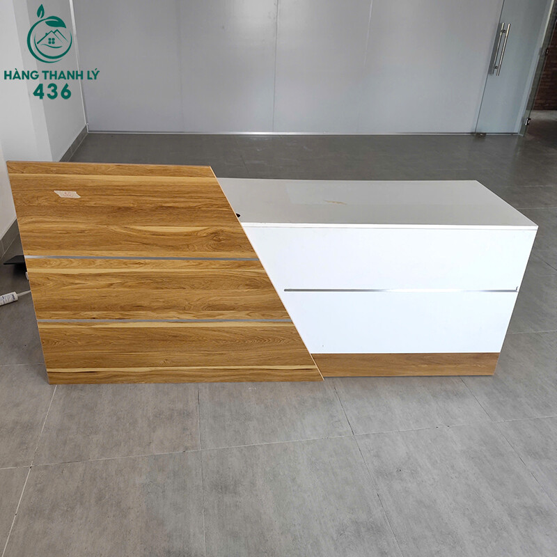 Quầy Lễ Tân Cũ 2MX1MX60CM Thiết Kế Phân Tầng Đa Năng quay-le-tan-cu-2mx1mx60cm-thiet-ke-phan-tang-da-nang-2 Quầy Lễ Tân Cũ 2MX1MX60CM Thiết Kế Phân Tầng Đa Năng