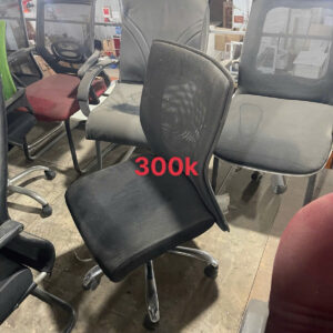 z7711450621482_69b743acc08036c564c48926ee867ffe-300x300 [XẢ KHO] Tổng Xả Kho Ghế Văn Phòng Cũ 50k – 200k  