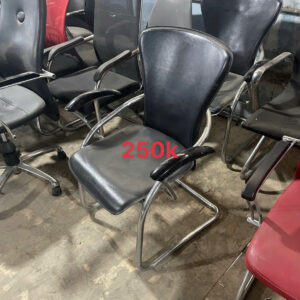 z7711450828122_20e67a9c3a3596ebd6d6654733a168b4-300x300 [XẢ KHO] Tổng Xả Kho Ghế Văn Phòng Cũ 50k – 200k  