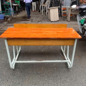 ban-ghe-hoc-sinh-go-cu-thiet-ke-lien-bang-tien-dung-1-300x300 Mua Bán Bàn Ghế Cũ, Nội Thất Cũ Tại TPHCM  