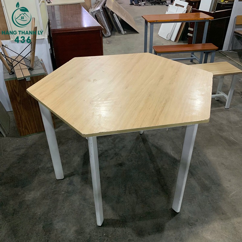 Bàn Học Cũ Hình Lục Giác Dễ Dàng Ghép Cụm ban-hoc-cu-hinh-luc-giac-de-dang-ghep-cum-3 Bàn Học Cũ Hình Lục Giác Dễ Dàng Ghép Cụm