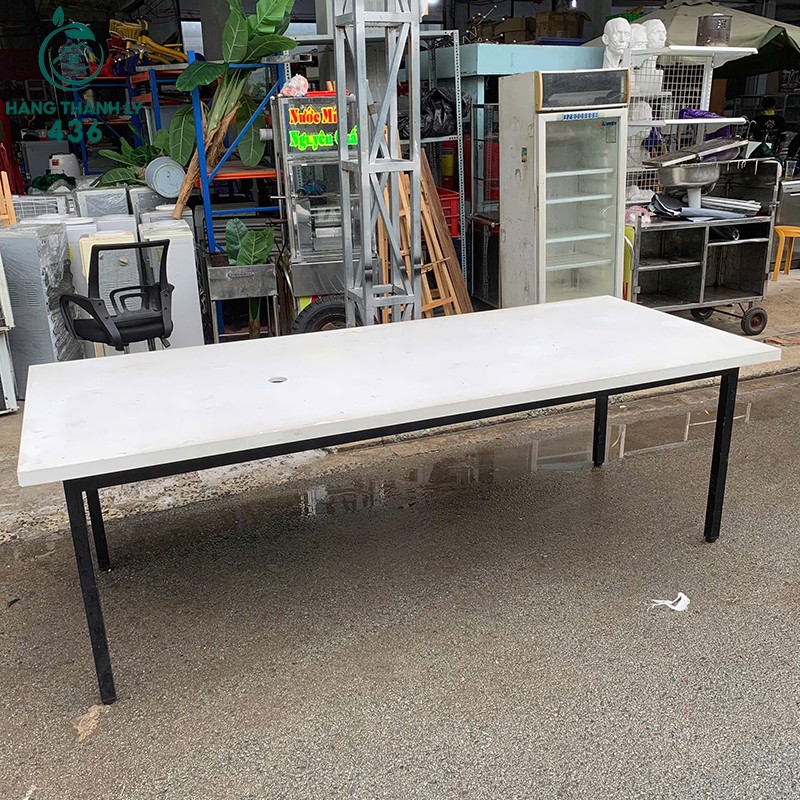Bàn Họp Cũ 2M4X1M Có Lỗ Đi Dây Điện Mặt Gỗ Trắng ban-hop-cu-2m4x1m-co-lo-di-day-dien-mat-go-trang-1 Bàn Họp Cũ 2M4X1M Có Lỗ Đi Dây Điện Mặt Gỗ Trắng