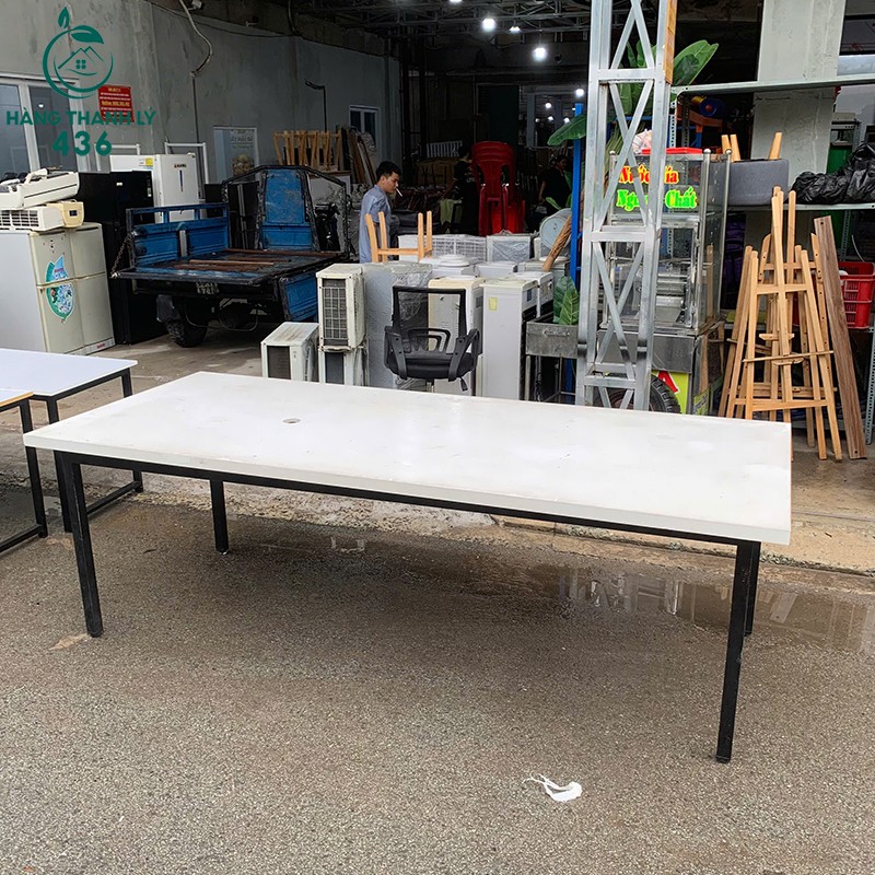 Bàn Họp Cũ 2M4X1M Có Lỗ Đi Dây Điện Mặt Gỗ Trắng ban-hop-cu-2m4x1m-co-lo-di-day-dien-mat-go-trang-2 Bàn Họp Cũ 2M4X1M Có Lỗ Đi Dây Điện Mặt Gỗ Trắng