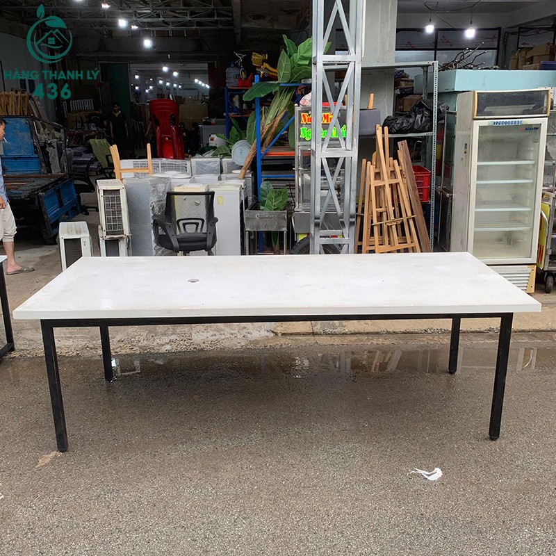 Bàn Họp Cũ 2M4X1M Có Lỗ Đi Dây Điện Mặt Gỗ Trắng ban-hop-cu-2m4x1m-co-lo-di-day-dien-mat-go-trang-3 Bàn Họp Cũ 2M4X1M Có Lỗ Đi Dây Điện Mặt Gỗ Trắng