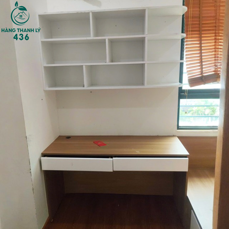 Bàn Trang Điểm Cũ Kèm Kệ Mỹ Phẩm Treo Tường