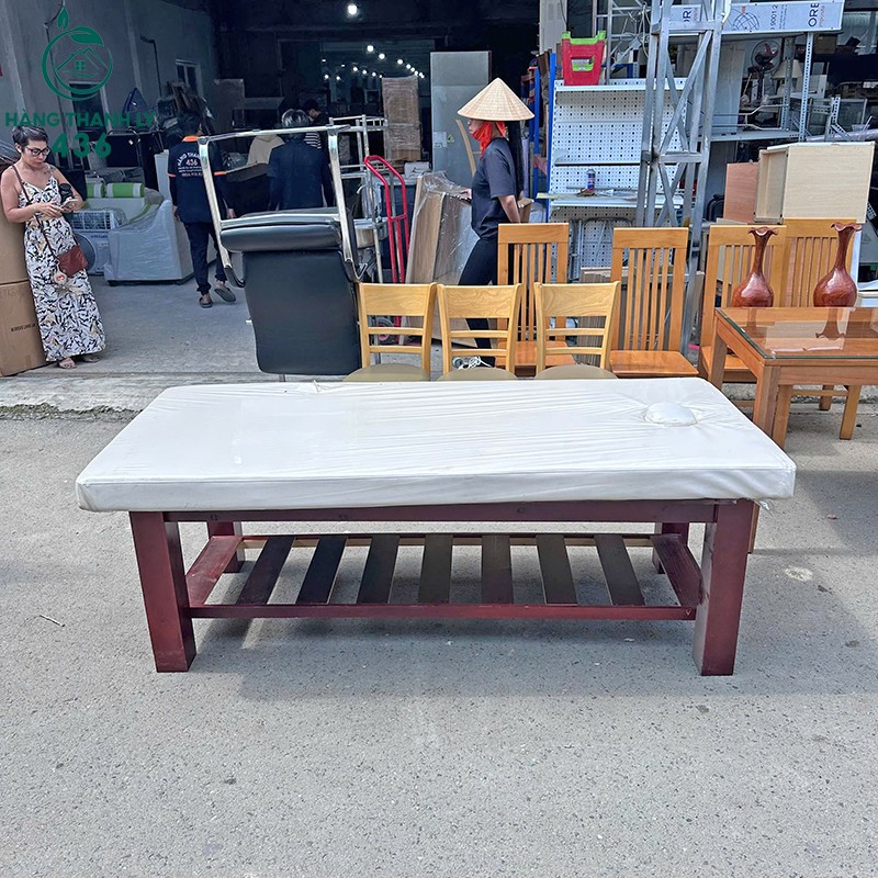 Giường Massage Gỗ Cũ Bọc Nệm Trắng Chắc Chắn giuong-massage-go-cu-boc-nem-trang-chac-chan-3-1 Giường Massage Gỗ Cũ Bọc Nệm Trắng Chắc Chắn