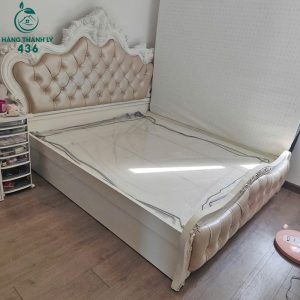 Giường Ngủ Gỗ Cũ Đầu Giường Bọc Nệm