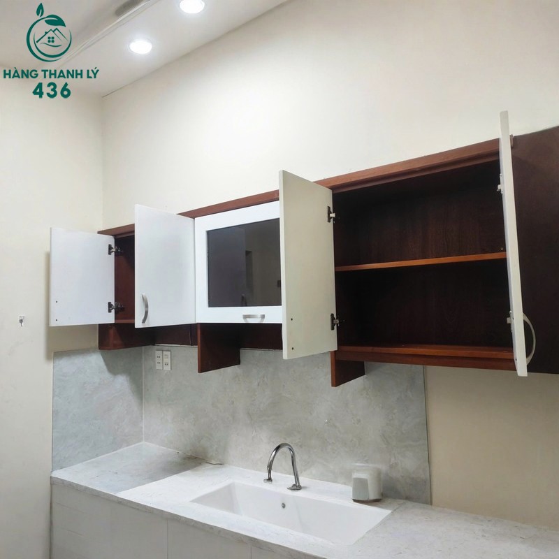 Tủ Bếp Treo Tường Cũ Thiết Kế Nhiều Ngăn Đựng Đồ tu-bep-treo-tuong-cu-thiet-ke-nhieu-ngan-dung-do-2 Tủ Bếp Treo Tường Cũ Thiết Kế Nhiều Ngăn Đựng Đồ