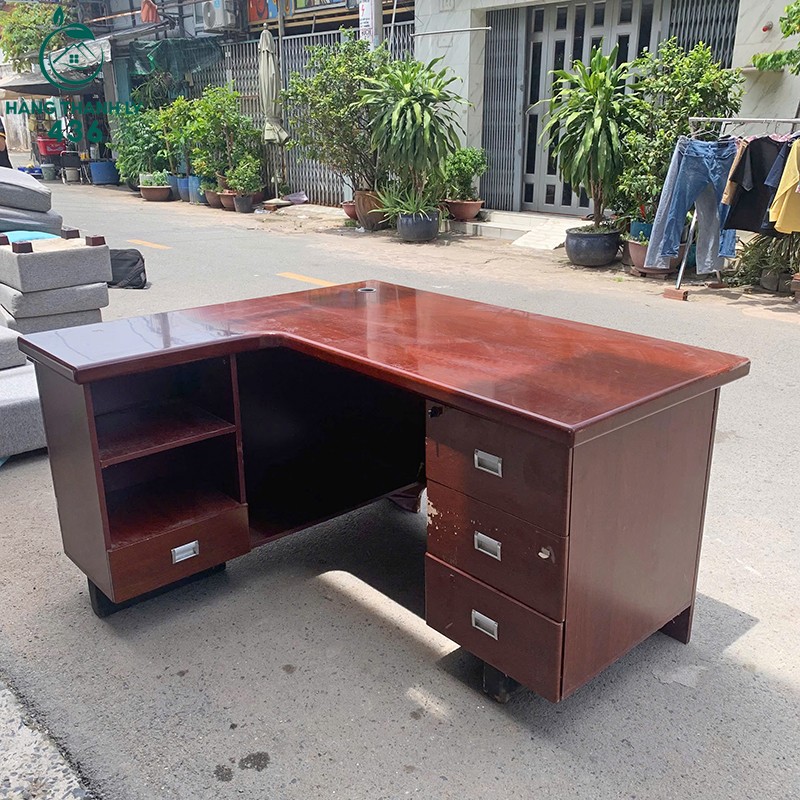 Bàn Giám Đốc Cũ Màu Nâu Góc L 1M2X1M4X68CM Kèm Hộc Tủ ban-giam-doc-cu-mau-nau-goc-l-1m2x1m4x68cm-kem-hoc-tu-1 Bàn Giám Đốc Cũ Màu Nâu Góc L 1M2X1M4X68CM Kèm Hộc Tủ