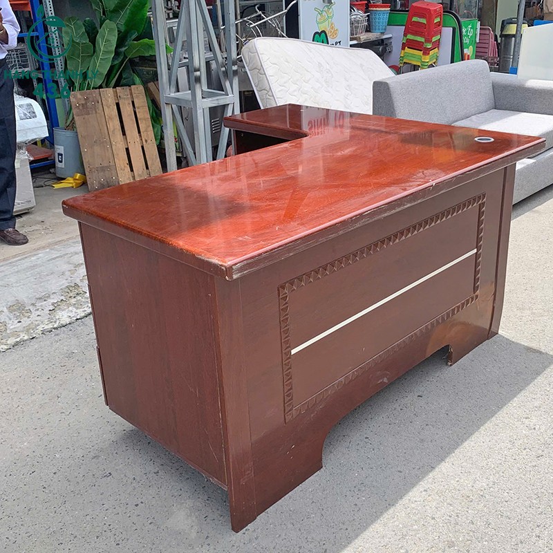 Bàn Giám Đốc Cũ Màu Nâu Góc L 1M2X1M4X68CM Kèm Hộc Tủ ban-giam-doc-cu-mau-nau-goc-l-1m2x1m4x68cm-kem-hoc-tu-3 Bàn Giám Đốc Cũ Màu Nâu Góc L 1M2X1M4X68CM Kèm Hộc Tủ