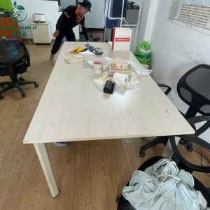 ban-hop-cu-van-go-sang-kieu-dang-don-gian-300x300 Mua Bán Bàn Ghế Cũ, Nội Thất Cũ Tại TPHCM  