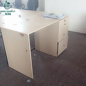 ban-lam-viec-cu-mau-kem-1m2-co-hoc-keo-tien-dung-300x300 Mua Bán Bàn Ghế Cũ, Nội Thất Cũ Tại TPHCM  
