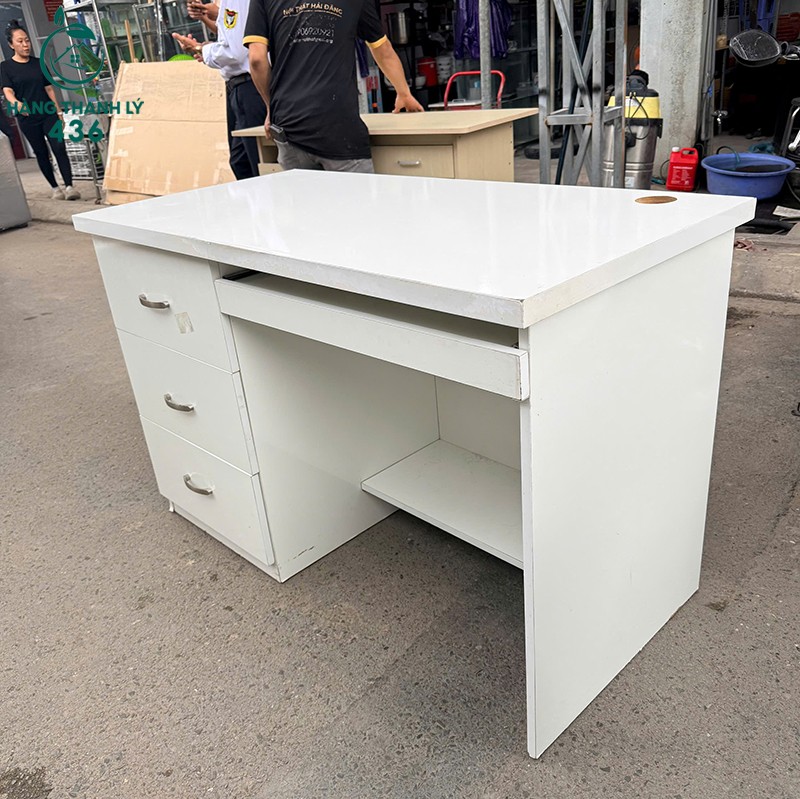 Bàn Làm Việc Cũ Màu Trắng Có 3 Hộc Kéo 1M2X60CM (Nhiều Mẫu) ban-lam-viec-cu-mau-trang-co-3-hoc-keo-nhieu-mau-3 Bàn Làm Việc Cũ Màu Trắng Có 3 Hộc Kéo 1M2X60CM (Nhiều Mẫu)