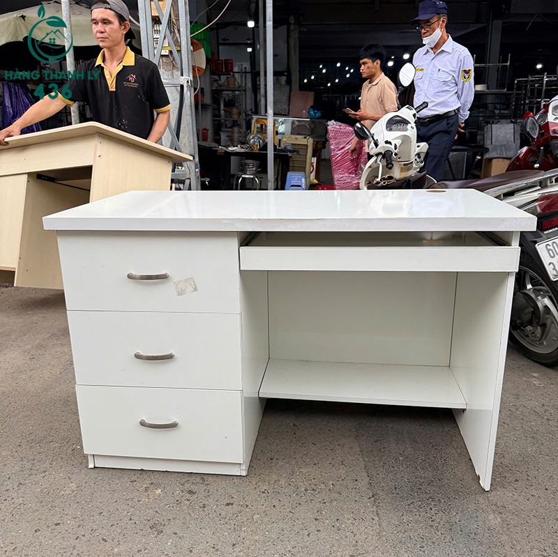 Bàn Làm Việc Cũ Màu Trắng Có 3 Hộc Kéo 1M2X60CM (Nhiều Mẫu) ban-lam-viec-cu-mau-trang-co-3-hoc-keo-nhieu-mau-4 Bàn Làm Việc Cũ Màu Trắng Có 3 Hộc Kéo 1M2X60CM (Nhiều Mẫu)