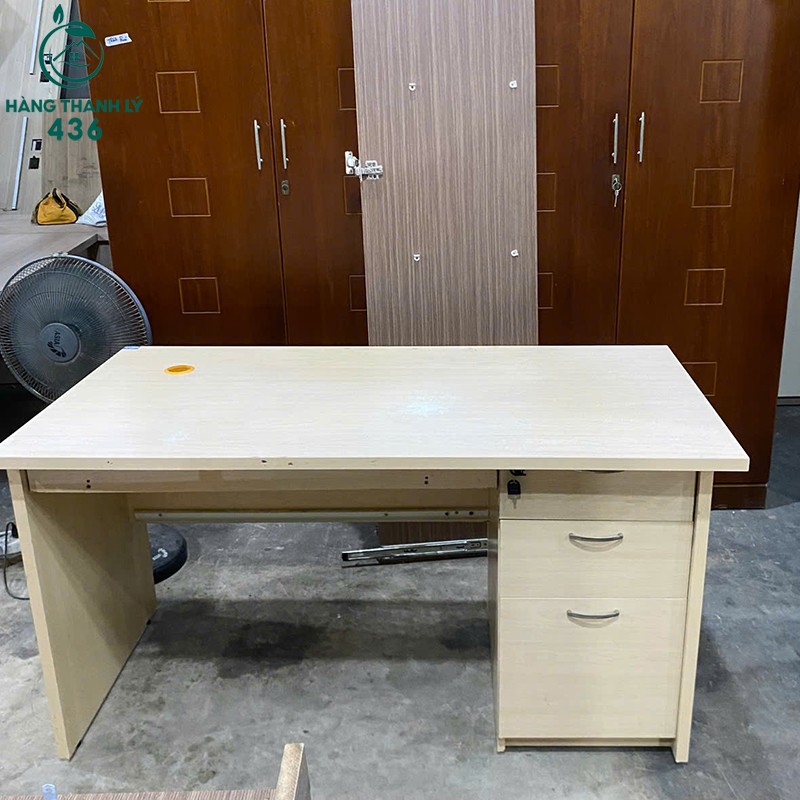 Bàn Làm Việc Cũ Vân Gỗ 1M4X70CM 3 Ngăn Kéo ban-lam-viec-cu-van-go-1m4x60cm-3-ngan-keo-3-1 Bàn Làm Việc Cũ Vân Gỗ 1M4X70CM 3 Ngăn Kéo