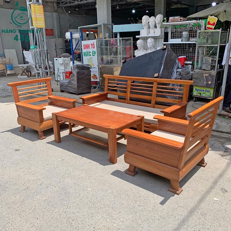 Bộ Bàn Ghế Gỗ Cũ Có Ghế Băng Và Hai Ghế Đơn bo-ban-ghe-go-cu-co-ghe-bang-va-hai-ghe-don-3 Bộ Bàn Ghế Gỗ Cũ Có Ghế Băng Và Hai Ghế Đơn