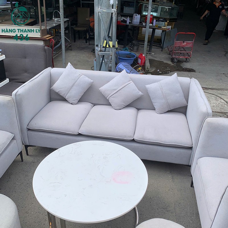 Bộ Sofa Cũ Giúp Phòng Khách Có Chỗ Ngồi Rộng Hơn bo-sofa-cu-giup-phong-khach-co-cho-ngoi-rong-hon-5 Bộ Sofa Cũ Giúp Phòng Khách Có Chỗ Ngồi Rộng Hơn