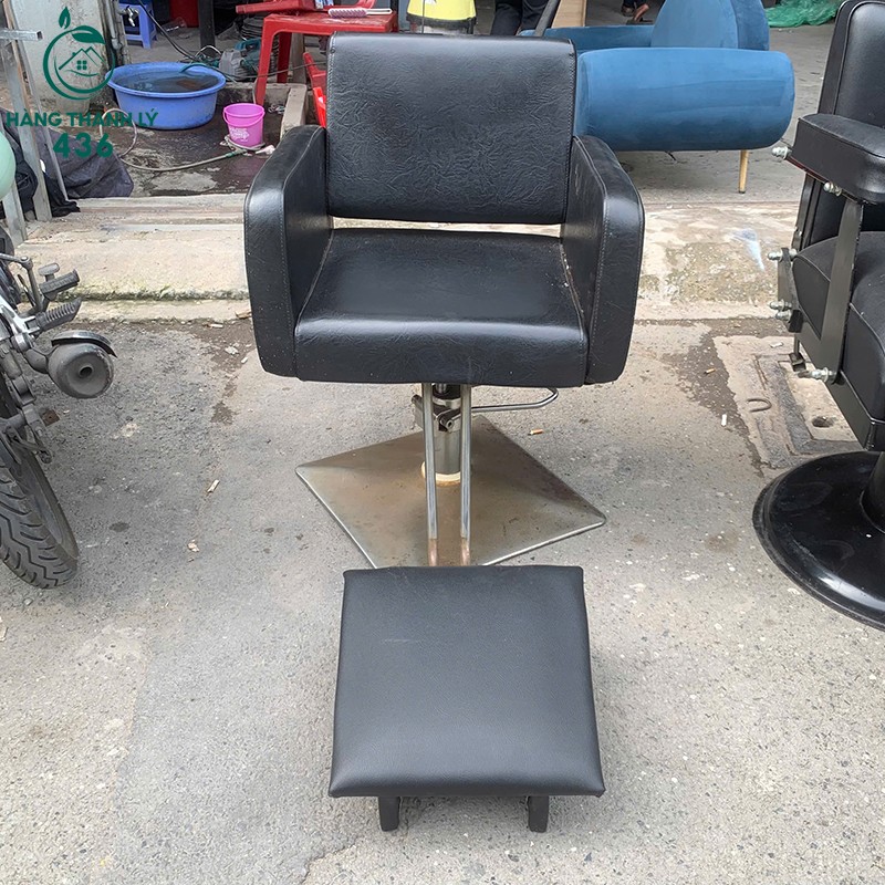 Ghế Salon Cũ Màu Đen Có Bệ Đặt Chân Rời ghe-salon-cu-mau-den-co-be-dat-chan-roi-1 Ghế Salon Cũ Màu Đen Có Bệ Đặt Chân Rời