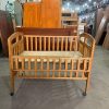 Giường Củi Gỗ Em Bé Cũ Có Bánh Xe Dễ Di Chuyển 1M2X70CM
