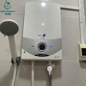 Máy Nước Nóng Ariston Cũ Màu Trắng