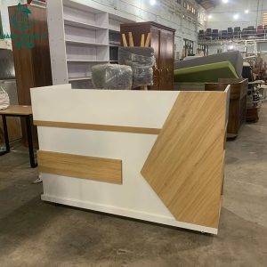 Quầy Lễ Tân Cũ 1M6 Vân Gỗ Vàng Có Hộc Tiện Lợi