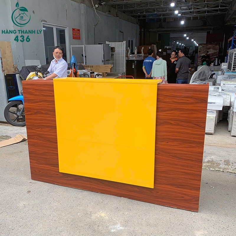 Quầy Lễ Tân Gỗ Cũ 1M8X60CMX1M1 Phối Vân Gỗ Vàng quay-le-tan-cu-mau-van-go-phoi-vang-co-hoc-keo-4 Quầy Lễ Tân Gỗ Cũ 1M8X60CMX1M1 Phối Vân Gỗ Vàng