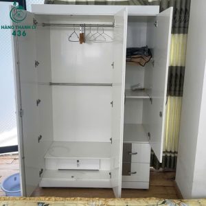 tu-quan-ao-go-mau-trang-cu-thiet-ke-3-canh-300x300 Mua Bán Bàn Ghế Cũ, Nội Thất Cũ Tại TPHCM  