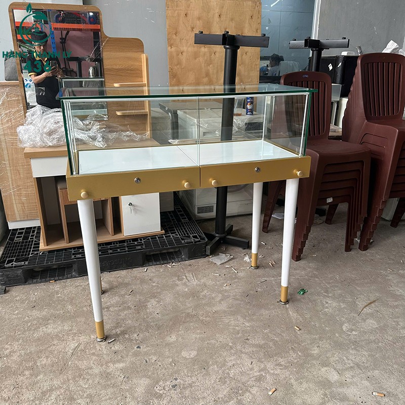 1m1-4 Quầy Kính Cũ 1M1 Trưng Bày Mỹ Phẩm Và Phụ Kiện (Nhiều Mẫu)  