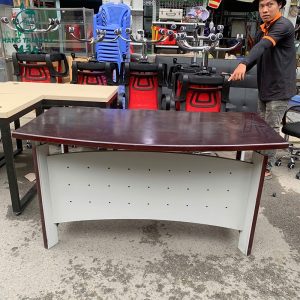 ban-giam-doc-cu-rong-rai-cho-van-phong-1-300x300 Mua Bán Bàn Ghế Cũ, Nội Thất Cũ Tại TPHCM  