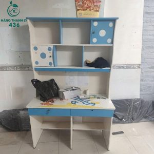 ban-hoc-lien-ke-go-cu-co-tu-nho-va-ngan-trang-tri-300x300 Mua Bán Bàn Ghế Cũ, Nội Thất Cũ Tại TPHCM  