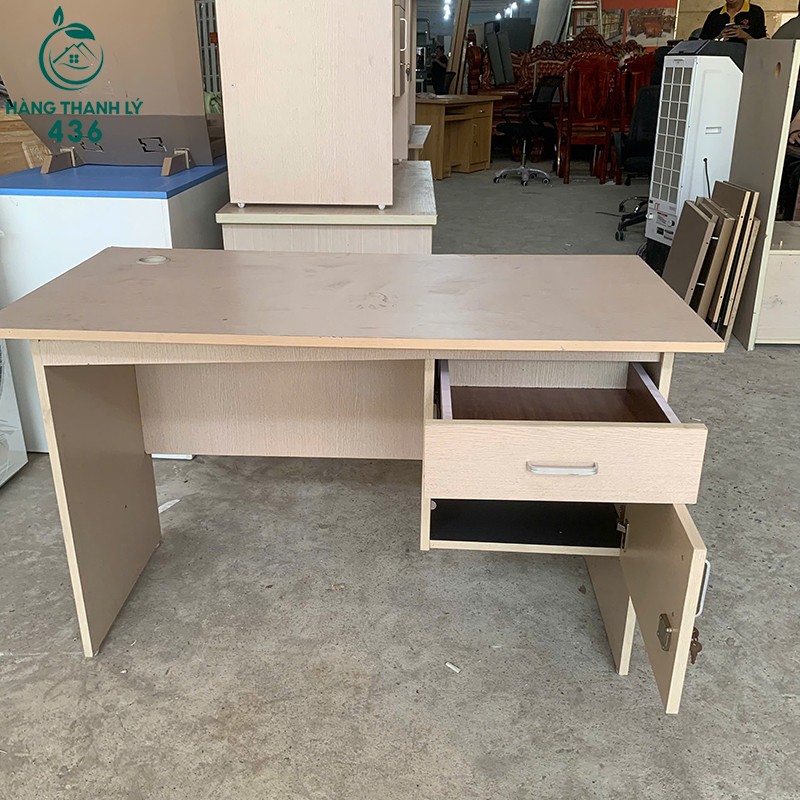 Bàn Làm Việc Cũ 1M6 Có Hộc Tủ Giúp Cất Đồ Gọn Gàng ban-lam-viec-cu-1m6-co-hoc-tu-giup-cat-do-gon-gang-1 Bàn Làm Việc Cũ 1M6 Có Hộc Tủ Giúp Cất Đồ Gọn Gàng
