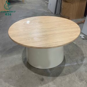 Bàn Trà Tròn Cũ Tiện Dụng Cho Phòng Khách