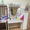 Bàn Trang Điểm Cũ Có Đèn Hỗ Trợ Makeup Thuận Tiện