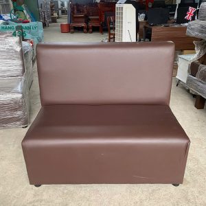 ghe-bang-cu-boc-da-nau-kieu-dang-nho-gon-1-300x300 Mua Bán Bàn Ghế Cũ, Nội Thất Cũ Tại TPHCM  