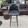Ghế Quầy Bar Cũ Bọc Da Màu Đen Đính Nút Cổ Điển