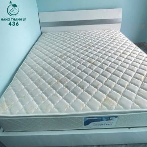 giuong-ngu-cu-1m8-dau-giuong-soc-xam-2-300x300 Mua Bán Bàn Ghế Cũ, Nội Thất Cũ Tại TPHCM  