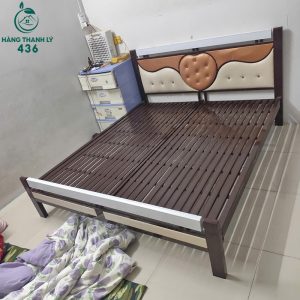 giuong-ngu-cu-dau-giuong-boc-nem-trang-tri-nut-300x300 Mua Bán Bàn Ghế Cũ, Nội Thất Cũ Tại TPHCM  