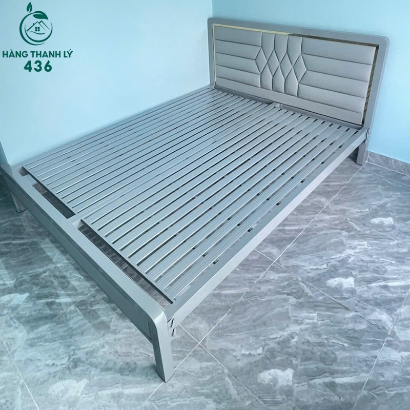 Giường Ngủ Sắt Cũ 1M6 Thiết Kế Đầu Giường Bọc Da giuong-ngu-sat-cu-1m6-thiet-ke-dau-giuong-boc-da-3 Giường Ngủ Sắt Cũ 1M6 Thiết Kế Đầu Giường Bọc Da