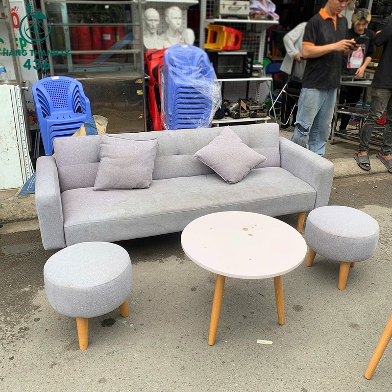 sofa-vai-cu-mau-xam-kem-don-va-ban-tra-1 Sofa Vải Cũ Màu Xám Kèm Đôn Và Bàn Trà  