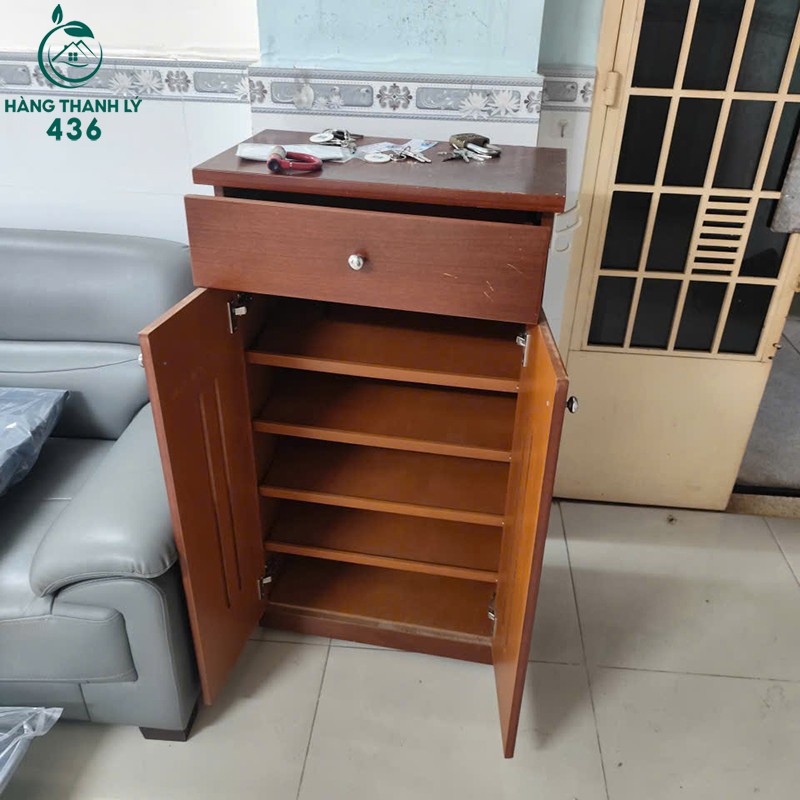 Tủ Giày Gỗ Vân Nâu Cũ 60CM Hai Cánh Có Khe Thoáng tu-giay-go-van-nau-cu-hai-canh-co-khe-thoang-1 Tủ Giày Gỗ Vân Nâu Cũ 60CM Hai Cánh Có Khe Thoáng