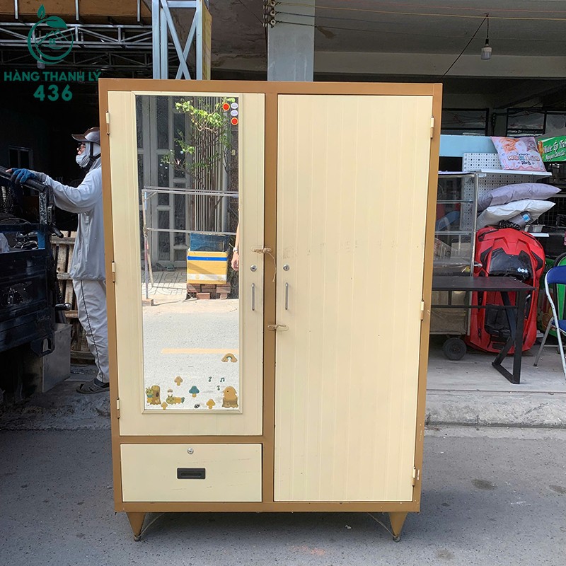 Tủ Quần Áo Cũ Khung Sắt Phối Màu Kem Nâu tu-quan-ao-cu-khung-sat-phoi-mau-kem-nau-1 Tủ Quần Áo Cũ Khung Sắt Phối Màu Kem Nâu