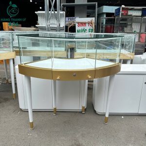 tu-trung-bay-kinh-cong-cu-phoi-mau-sang-trong-1-300x300 Mua Bán Bàn Ghế Cũ, Nội Thất Cũ Tại TPHCM  