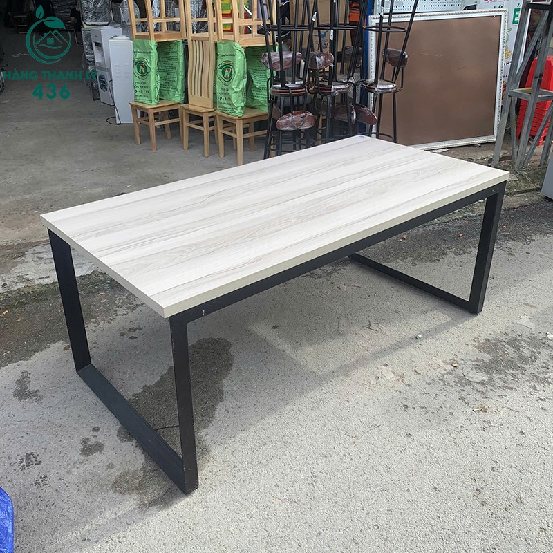 Bàn Họp Cũ Khung Sắt Đen Chắc Chắn 1M8 ban-hop-cu-khung-sat-den-chac-chan-1m8-2 Bàn Họp Cũ Khung Sắt Đen Chắc Chắn 1M8