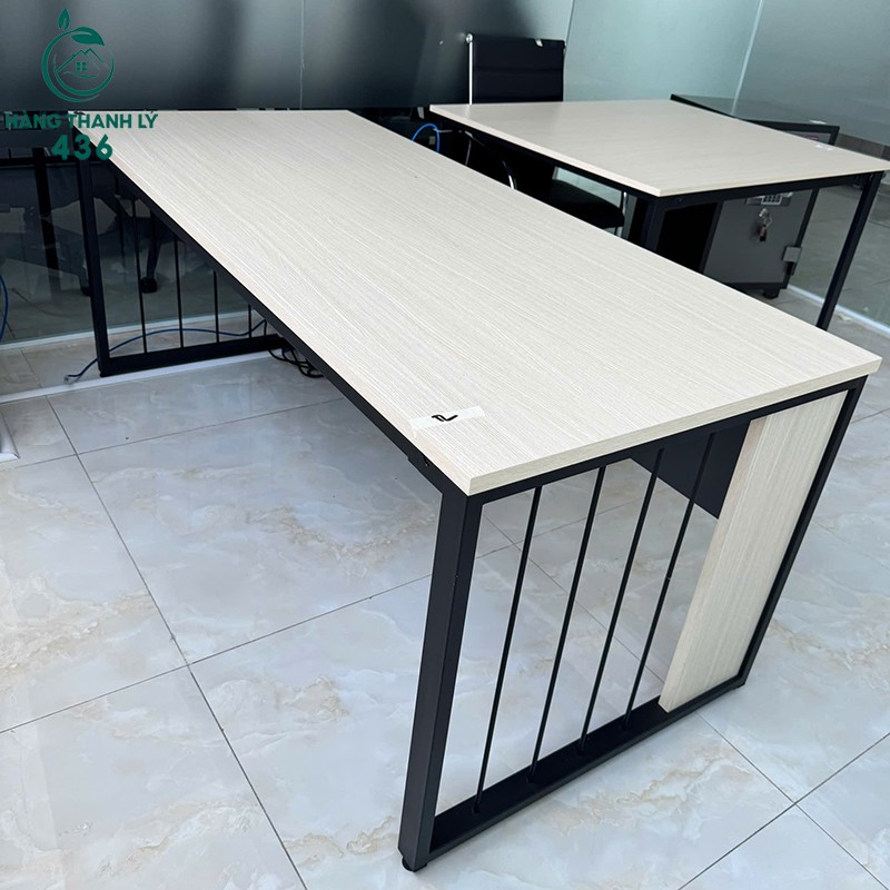 Bàn Làm Việc Cũ Có Yếm Bàn Kín Đáo 1M8 ban-lam-viec-cu-co-yem-ban-kin-dao-1m8-1 Bàn Làm Việc Cũ Có Yếm Bàn Kín Đáo 1M8